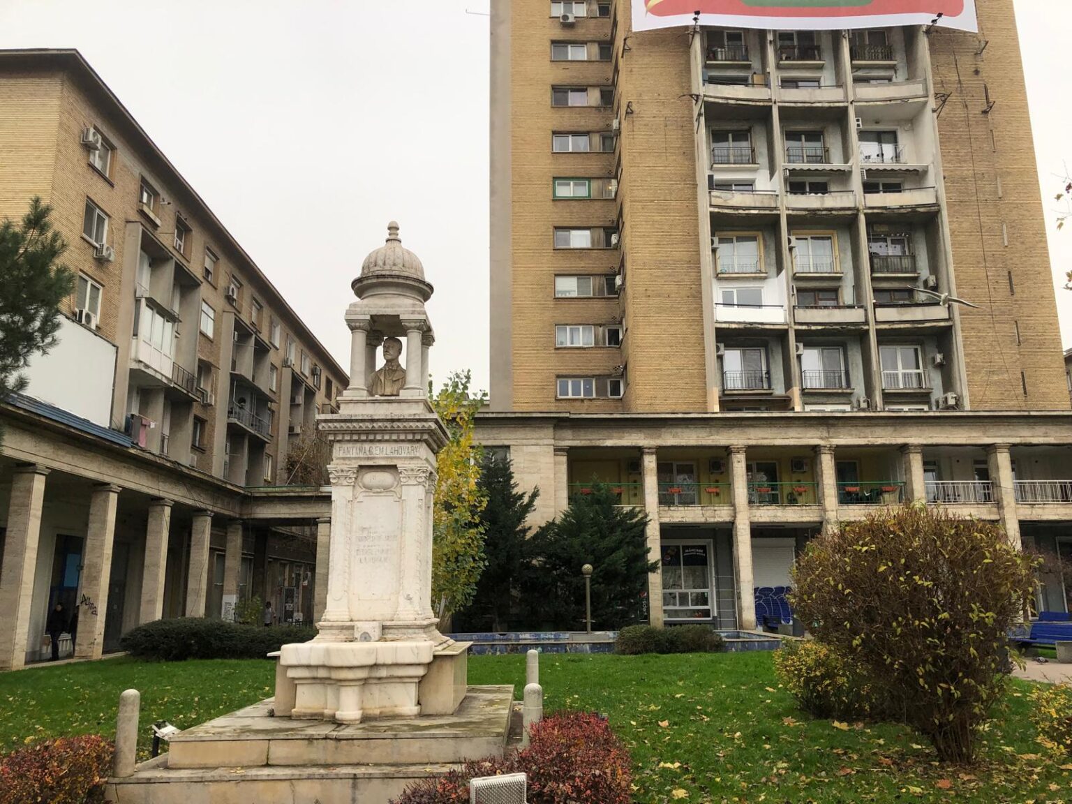 cine a fost primarul bucurestean care l a ucis cu spada pe lahovar fiindca l a criticat in gazeta patima politica era atat de infocata ca se ajungea la duel 693534272ac9a