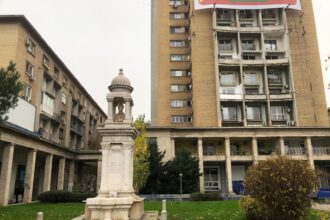 cine a fost primarul bucurestean care l a ucis cu spada pe lahovar fiindca l a criticat in gazeta patima politica era atat de infocata ca se ajungea la duel 693534272ac9a