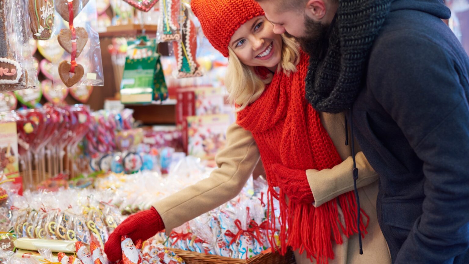 concerte de folk costume si ornamente cu motive armenesti toate la armenian winter pop up market targul are loc la centrul cultural armean in weekend 693705bef0e32