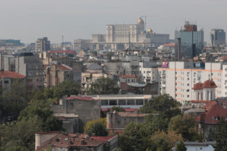 cresc taxele locale in bucuresti in 2026 consiliul general a aprobat noile majorari cladirile si terenurile n au scapat de scumpiri 694a75105ab82
