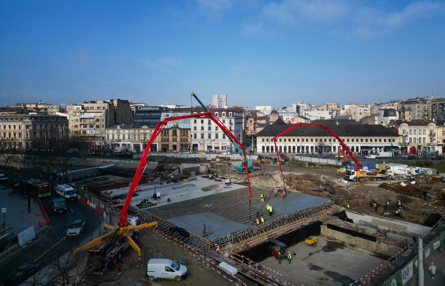 daniel baluta despre lucrarea de refacere a planseului unirii chiar si acum la final de an se lucreaza intens in trei dintre cele patru etape ale acestui proiect 694a62dded078