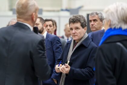 efectul recorder asalt online asupra lui nicusor dan dupa investigatia justitie capturata presedintele povesteste de la paris oamenii il cheama acasa 693927aa14f55