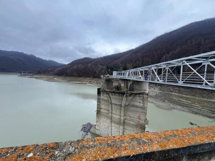 facias cere ancheta penala in criza apei din prahova si dambovita 693298c24bd5a