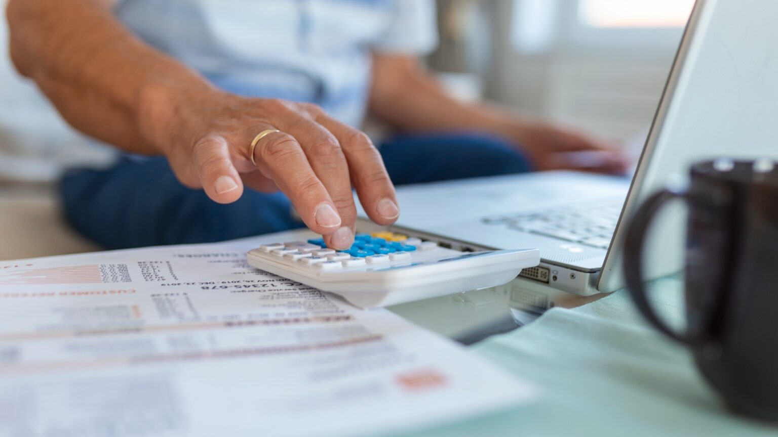 facturile hidroelectrica vor intarzia in prima parte a lunii ianuarie compania isi modernizeaza sistemele informatice pentru imbunatatirea serviciilor 69554ae8493d5