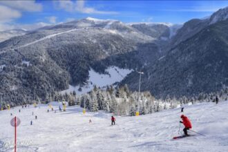 fiecare practicant al sporturilor de iarna sa manifeste prudenta si responsabilitate pe partie avertizeaza dsu 694e4f364b169