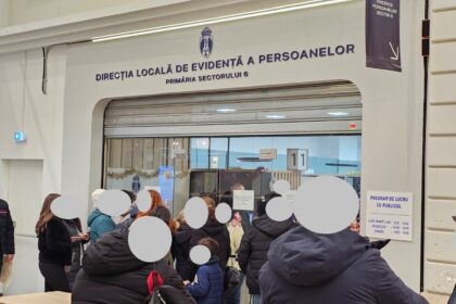 foto a picat sistemul de evidenta a populatiei mii de bucuresteni programati la buletinele noi stau la coada degeaba am venit in s6 special pentru cei 6942d13d5a88f