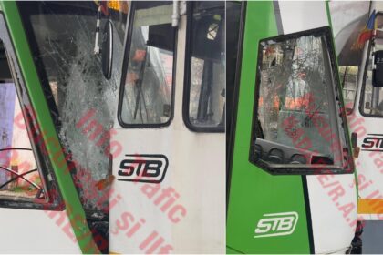 foto doua tramvaie s au ciocnit sub pod basarab stb liniile 1 si 10 sunt blocate pe bd doina cornea in statia pod grozavesti sens banu manta 692dada0c36e4