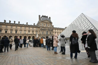 hotii jafului de la luvru ar fi putut fi arestati in 30 de secunde ancheta din senatul francez dezvaluie erori grave de securitate 69397a439be23