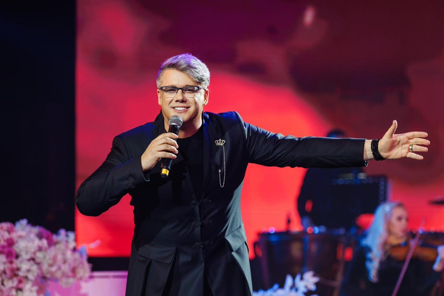 impobodobeste mama bradul si la west side christmas market f09f8e84fuego are diseara concert la targul de craciun din drumul taberei 693034ffe4717