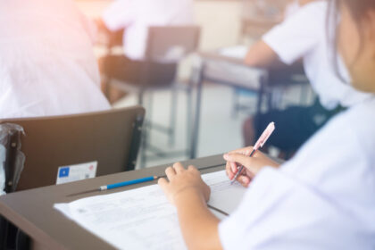 ministerul educatiei nu au fost desfiintate 30 000 de posturi in scoli sunt contracte la plata cu ora doar pe durata cursurilor 6952a2b0b9273