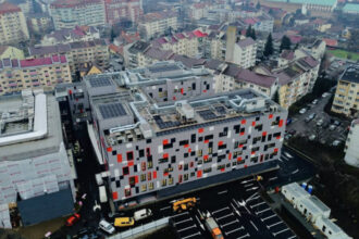 ministrul sanatatii primul corp nou de spital judetean construit in romania dupa 1989 este finalizat prin pnrr la bistrita 6945738ce4139