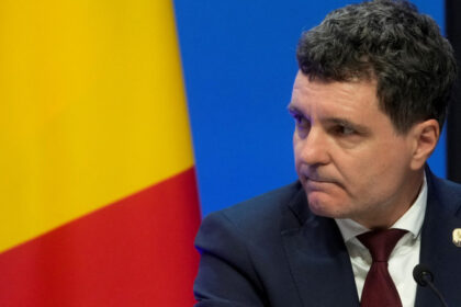 nicusor dan a oferit o singura decoratie cu ocazia zilei nationale reprezinta esenta a ceea ce inseamna dragostea de tara 692d4807a5751