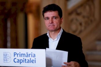 nicusor dan voteaza acum inlocuitorul sau la primaria capitalei merge la sectia de votare unde tocmai a fost alerta de scurgeri de gaze 693526037a599