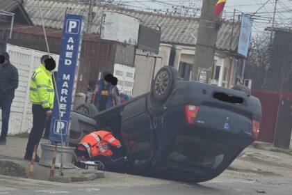 o masina s a rasturnat in bragadiru langa bucuresti martor este blocat traficul spre alexandria 69495d011abed