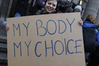 parlamentul european a votat dreptul la avort garantat in toate tarile membre ce se intampla mai departe si cum au votat alesii romani 6942d0901ce47