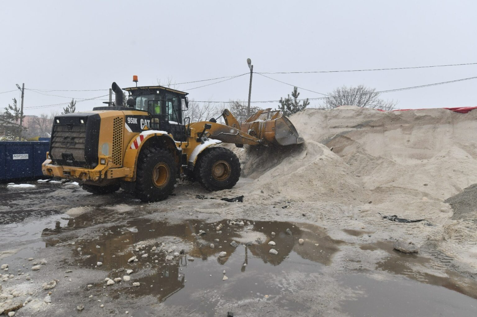 primaria capitalei 512 utilaje si aproape 2 500 de oameni vor asigura deszapezirea in aceasta iarna 694966fcc6259