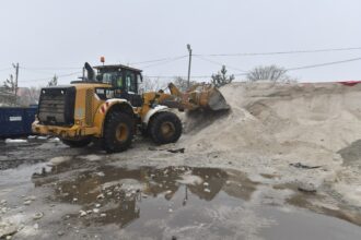 primaria capitalei 512 utilaje si aproape 2 500 de oameni vor asigura deszapezirea in aceasta iarna 694966fcc6259