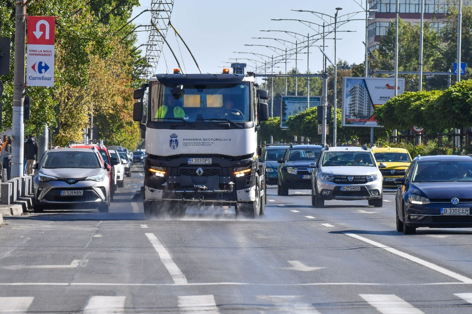 primaria sectorului 6 anunta curatarea zilnica a peste 52 de kilometri de carosabil pe marile artere 693c0cd2acfce