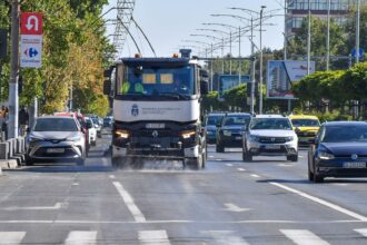 primaria sectorului 6 anunta curatarea zilnica a peste 52 de kilometri de carosabil pe marile artere 693c0cd2acfce