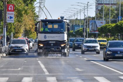 primaria sectorului 6 anunta curatarea zilnica a peste 52 de kilometri de carosabil pe marile artere 693c0cd2acfce