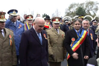 primarul din alba iulia dupa huiduielile de 1 decembrie nu sunt localnici au fost adusi organizatorii nu vor mai primi aprobare 692dc6a5200c8