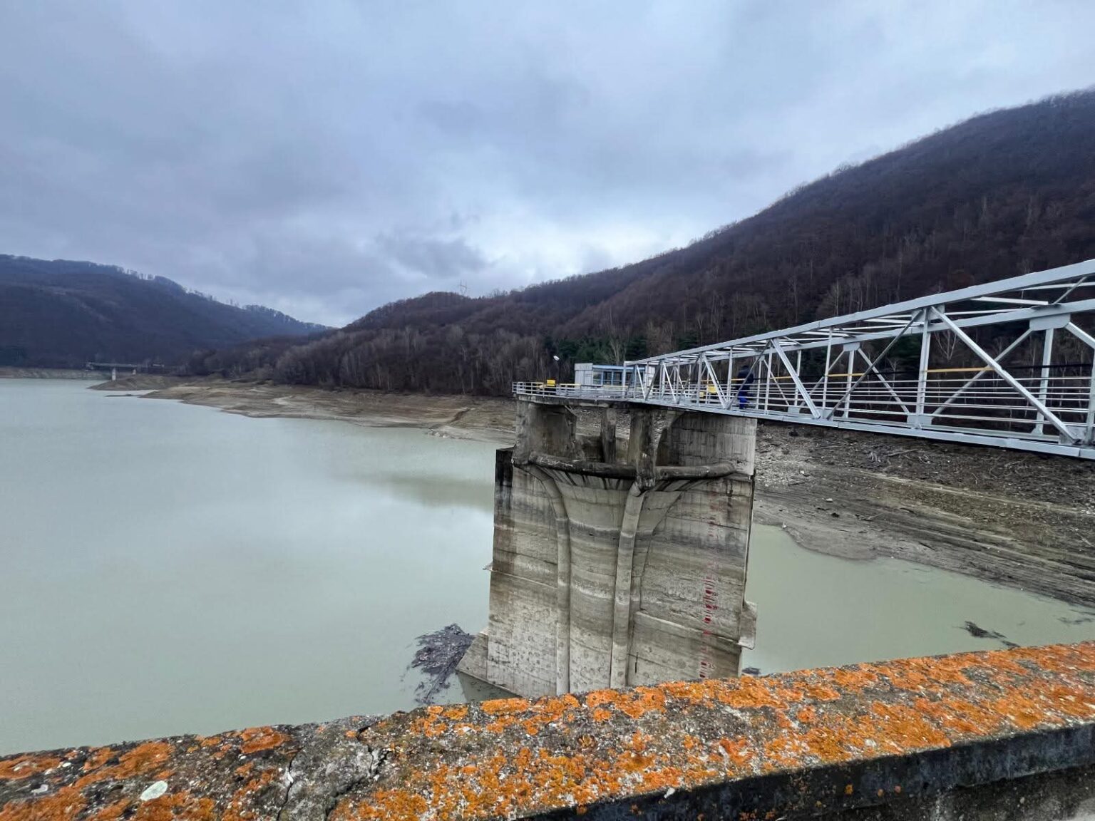 psd solicitam usr sa si asume catastrofa provocata de ministra buzoianu dupa secarea barajului de la paltinu 6930512043113