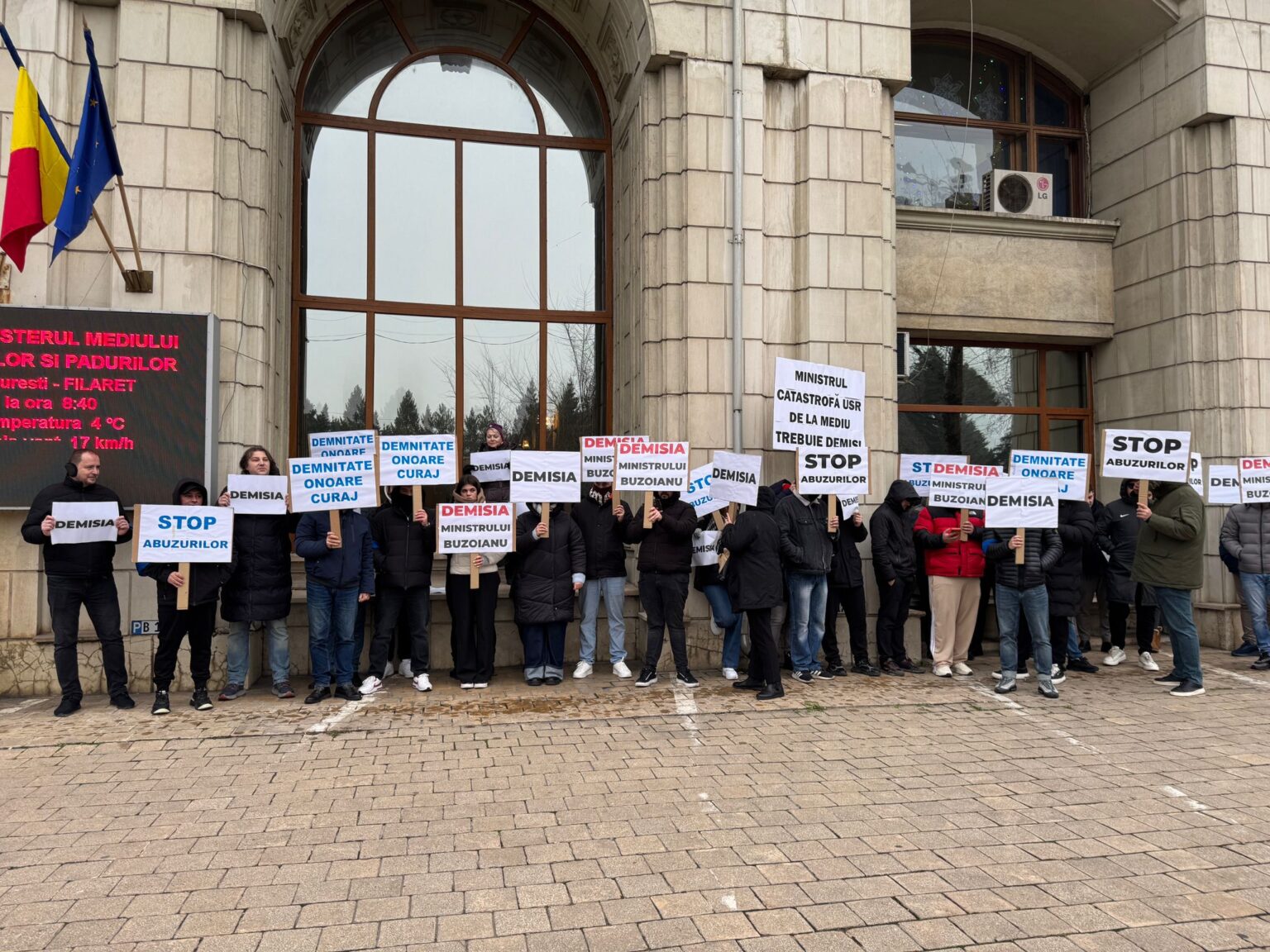 pusl continua protestele romania risca o criza sanitara din cauza incompetentei de la ministerul mediului 69395cc773f98