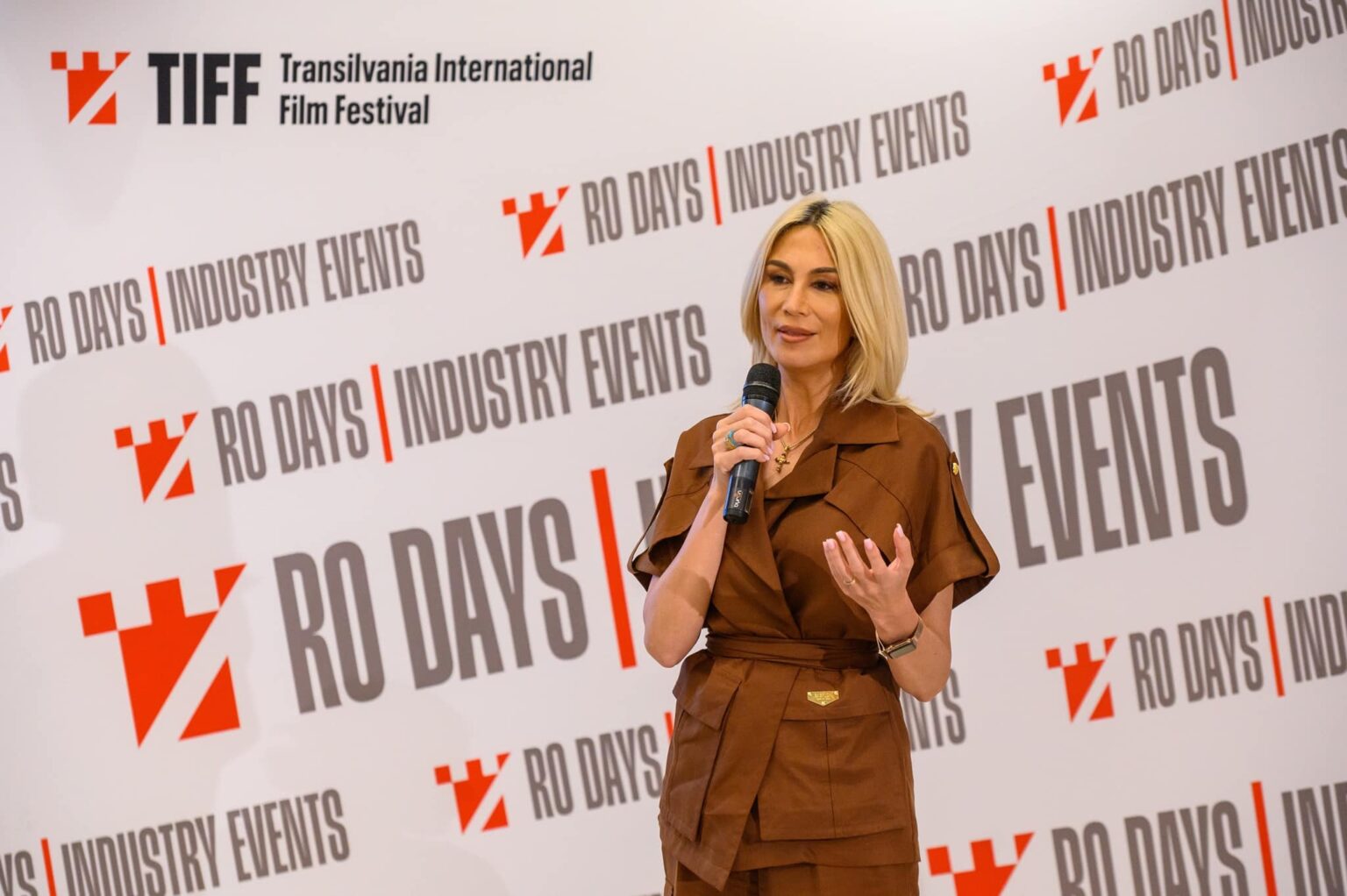 raluca turcan pnl avertizeaza asupra unei tentative de inselatorie cineva imi foloseste identitatea pentru a cere bani 694998334cdfe