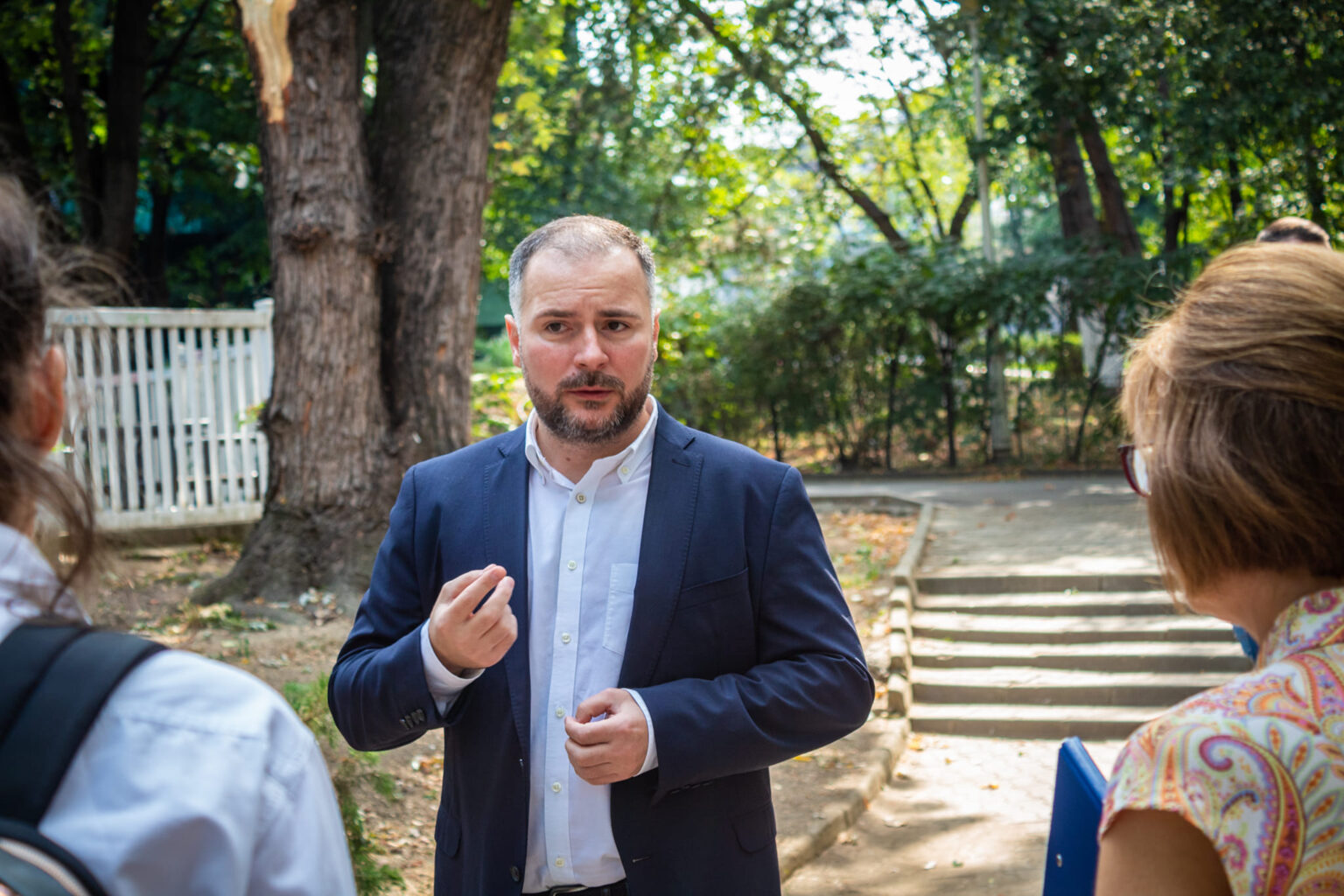 rares hopinca primarul sectorului 2 bursele majorate ale elevilor din sectorul nostru au fost virate pana astazi si vor ajunge la beneficiari 694bf1512df45