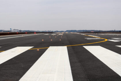 remuneratia administratorilor companiei nationale aeroporturi bucuresti 46 560 lei brut luna propunerea fp de a fi redusa la 19 885 lei brut luna respinsa 6931c23671f26