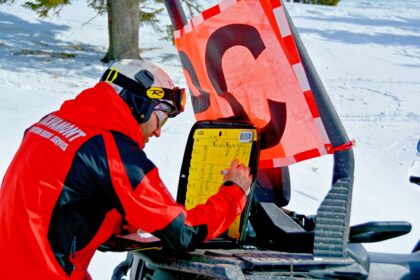 salvamont romania sase oameni au ajuns la spital dupa ce au fost salvati de pe munte in ultimele 24 de ore 69522d69ce23b