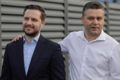 stelian bujduveanu felicitari ciprian ciucu bucurestiul a transmis astazi un mesaj limpede incredere in echipa liberala 693600a0ed6e2