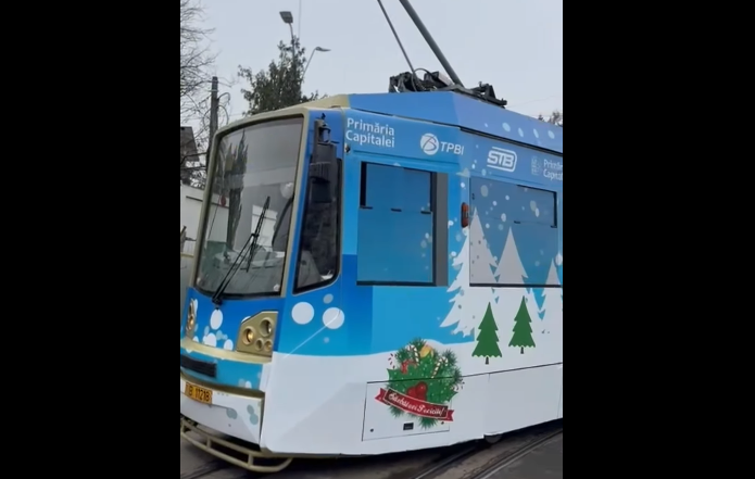 tramvaiul colindelor circula pe linia 1 cu surprize oferite de spiridusii lui mos craciun 6945af618513c