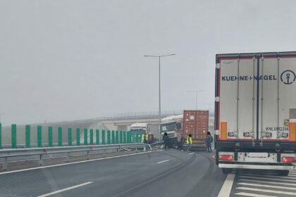 un camion a derapat la urcarea pe autostrada bucurestiului a0 dinspre a1 anunta un martor trafic ingreunat 694298f8410a8