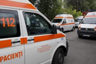 un sofer a lovit ambulantele smurd sosite sa l ajute dupa alt accident barbatul a fost testat aparatele alcooltest si drugtest 69345572df128