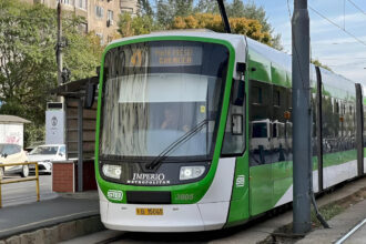 urgenta medicala pe linia 41 tramvaie blocate o ora dupa ce a fost chemata salvarea pentru un calator martor a cazut din tramvai 69451c4d85fd7