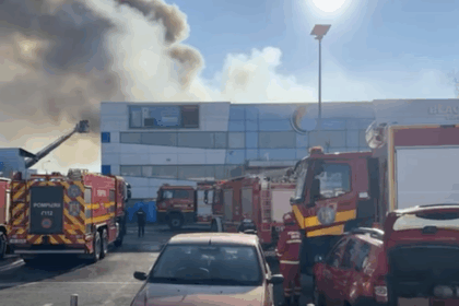 video incendiu la un depozit din zona bulevardului iuliu maniu a fost emis mesaj ro alert 69511c85d7a93