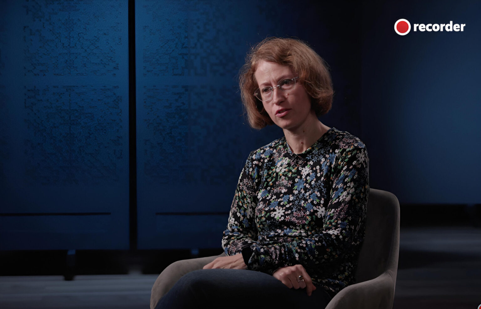 video judecatoarea raluca morosanu primul interviu practic suntem niste angajati ai unui srl unde patronul stabileste ce vrea el si noi trebuie sa ne supunem 693f16202084a