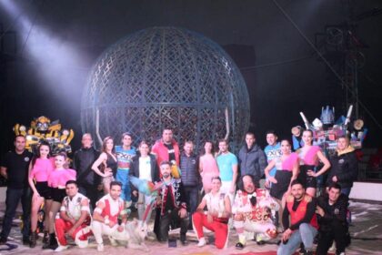 acrobati jongleri si magicienii de la circul espinol vin in parcul drumul taberei in weekend informatie esentiala pentru bucuresteni in anunt cortul este incalzit 6968e8e239bf5