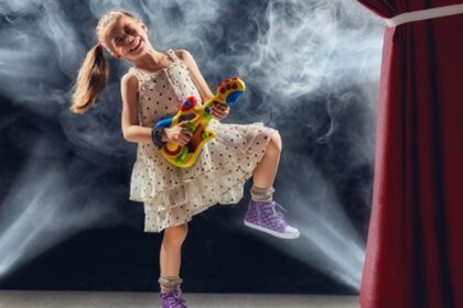 ateliere pentru copii la mina la finalul lunii ianuarie pictura in lumina uv actorie dans si creatii lego pe lista de activitati 696e743576c86