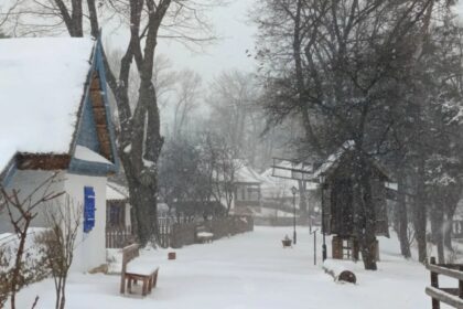 avem hora unirii in weekend la muzeul satului bucurestenii pot participa la ateliere de lana impaslita dans si pictura pe sticla locurile sunt limitate 6970c07ccf76b