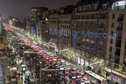 barbatul amendat dupa ce a proiectat mesajul mars la moscova tot eu sunt amendat desi m au lovit si imbrancit 696a36286625a