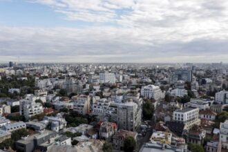 bucuresteni din aproape 1 500 de blocuri dardaie in continuare de frig in case efectele avariei de la cet sud inca se resimt intre timp au aparut si alte probleme 696e1bea2dd8d