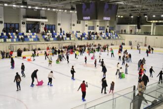 bucurestenii trebuie sa si faca programare pentru a patina pe berceni arena din acest weekend programul de agrement in perioada 23 25 ianuarie 69725714804d0