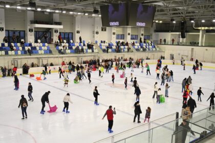 bucurestenii trebuie sa si faca programare pentru a patina pe berceni arena din acest weekend programul de agrement in perioada 23 25 ianuarie 69725714804d0