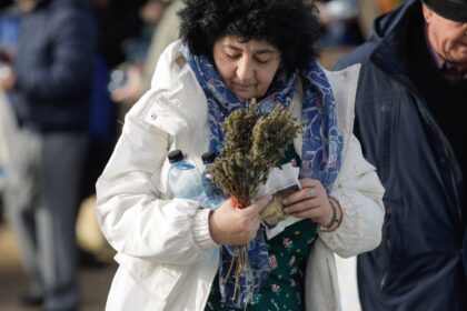 ce recomanda jandarmeria capitalei celor care merg la slujbele de boboteaza masurile sunt luate pentru siguranta credinciosilor 695bdf1e5d1e9