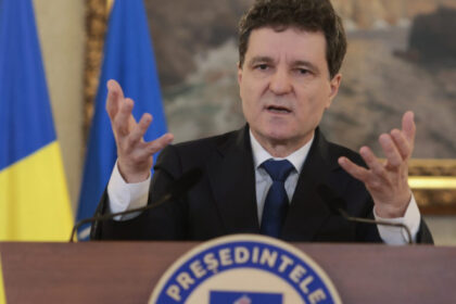 cum vede nicusor dan discutia despre suspendarea sa din functie total neserioasa 695e2f5ab4a1b