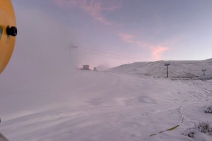 domeniul schiabil al statiunii sinaia este inchis sambata nu se vand cartele de tip schi pass insa se poate urca cu telecabina pana la cota 2000 69622038d0740