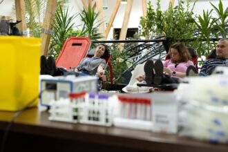 fapte bune la sediul primariei capitalei peste 50 de bucuresteni au donat sange 69721960d39c9