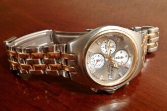 femeie de 30 de ani retinuta in bucuresti dupa ce ar fi furat un ceas de aur de 175 000 de euro dintr o locuinta din sectorul 1 696a2b478a642